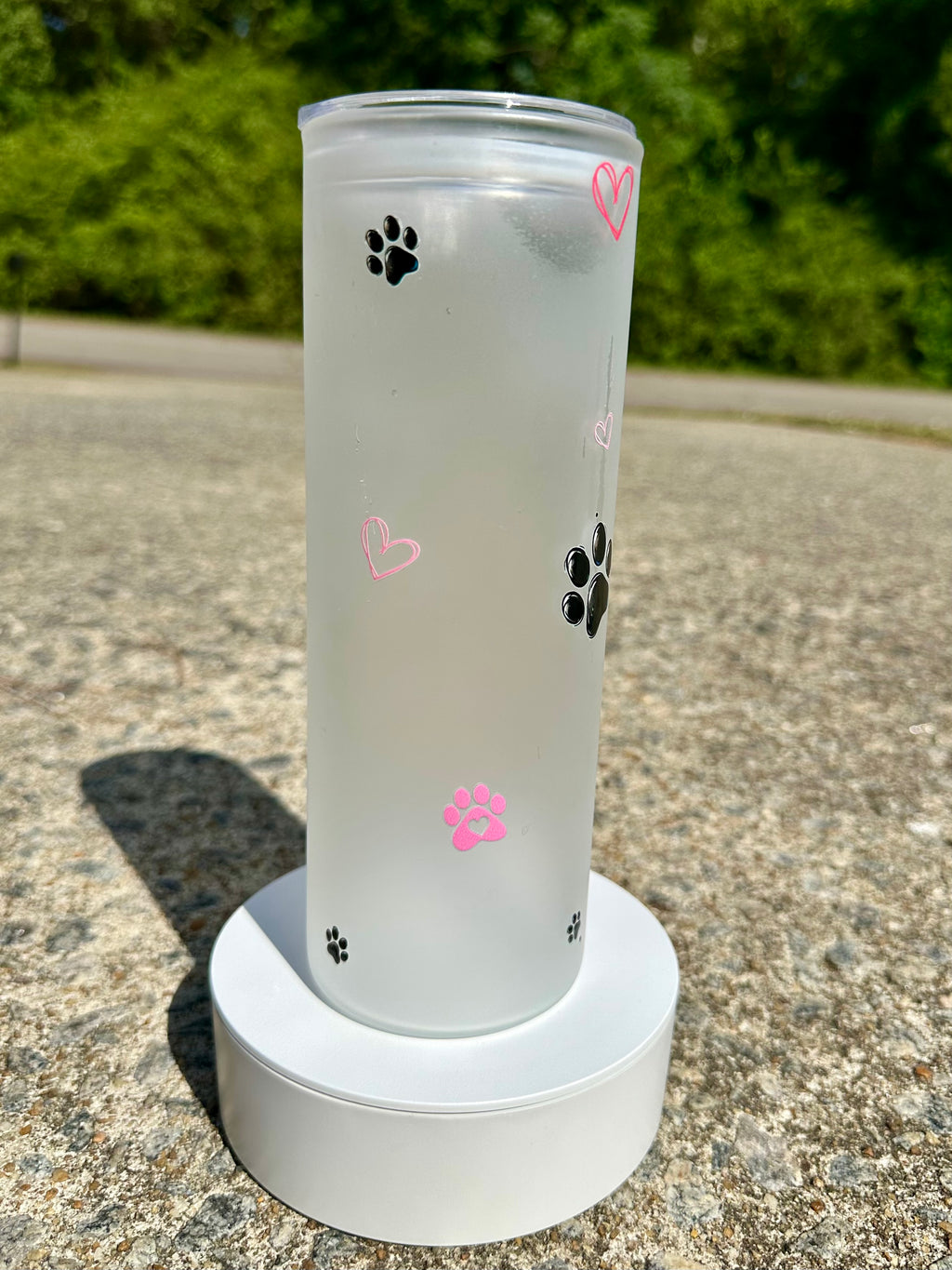 Dog Mom Frosted Glass Tumbler with Lid | Cute Paw Print Cup | 20oz Iced Coffee Glass | Dog Lover Gift | Discounted – Minor Scratch