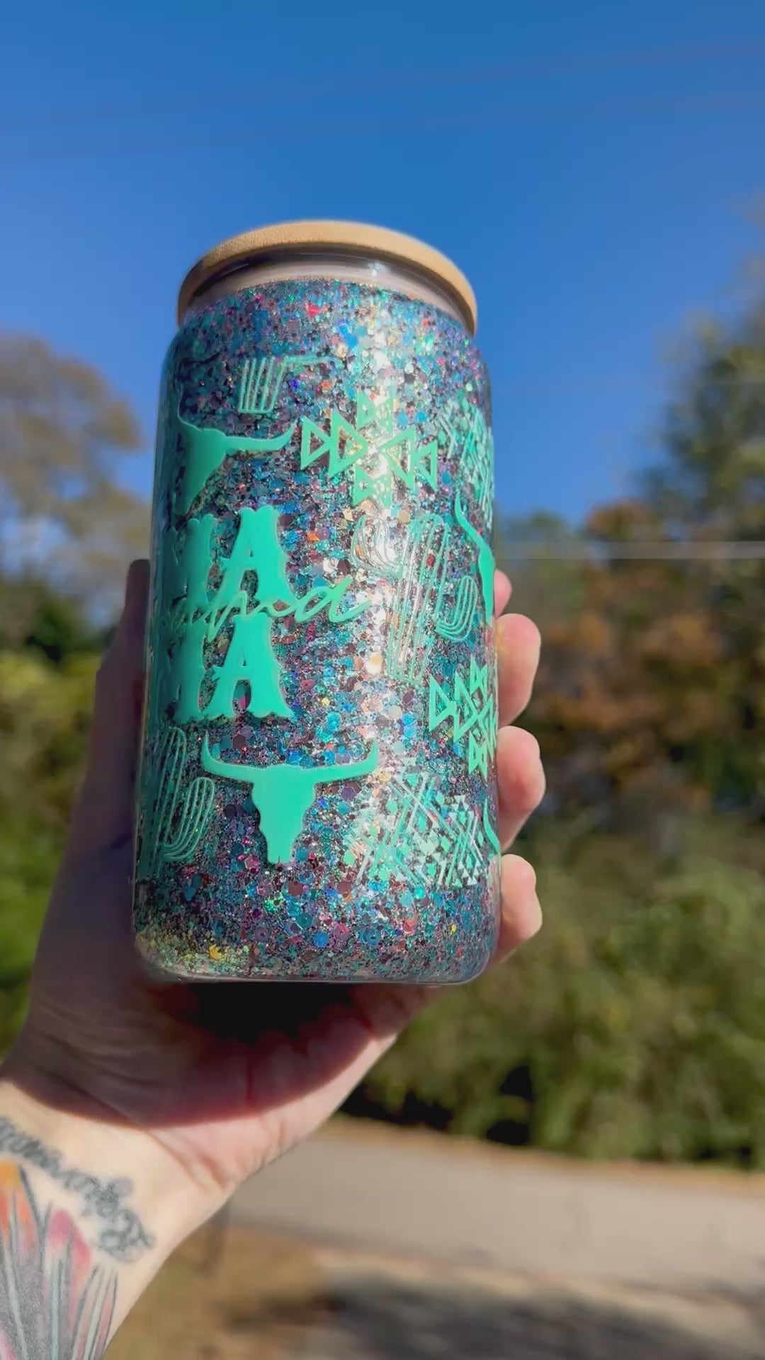 Mama tumbler 16oz glass with western theme and glitter shift